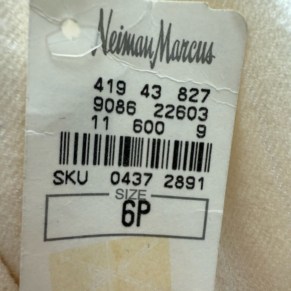 Burberry Off-White Ladies Trousers Size 6P Great Condition$29 - Picture 8 of 8